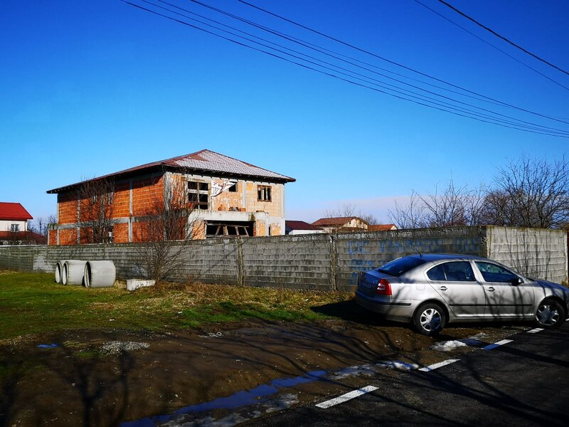 Branesti, Islaz, pret pentru toata proprietatea, doua vile duplex alaturate